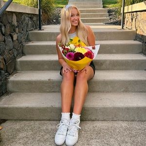 Meet your Posher, Ally